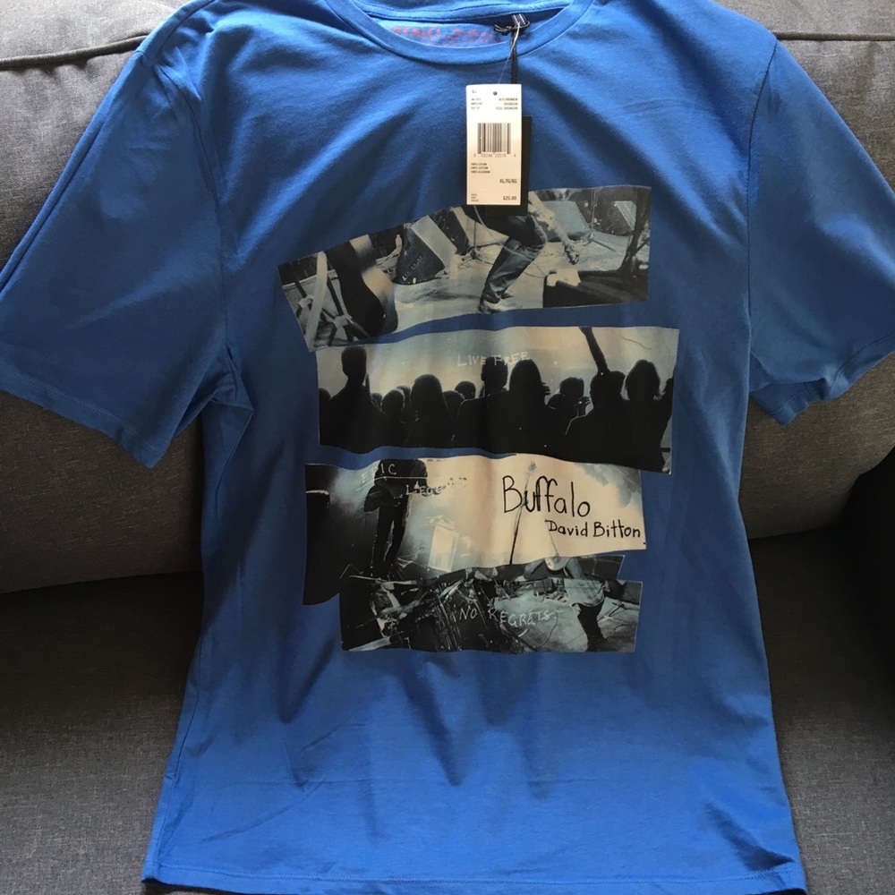 Men’s brand new David bitton buffalo T-shirt